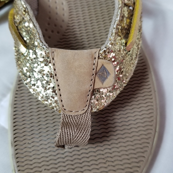 Sperry Gold Glitter Fulp Flop/Sandal - Picture 2 of 4